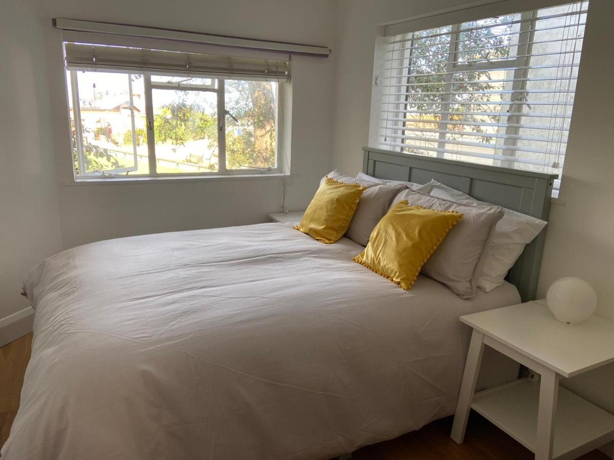 Warwick House - Stunning House With Terrace And Sea Views, Sleeps 11 Vila Worthing Exterior foto