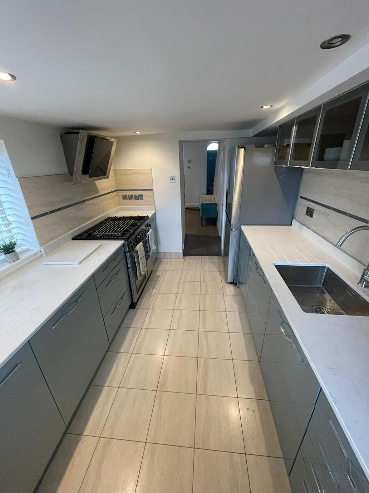 Warwick House - Stunning House With Terrace And Sea Views, Sleeps 11 Vila Worthing Exterior foto