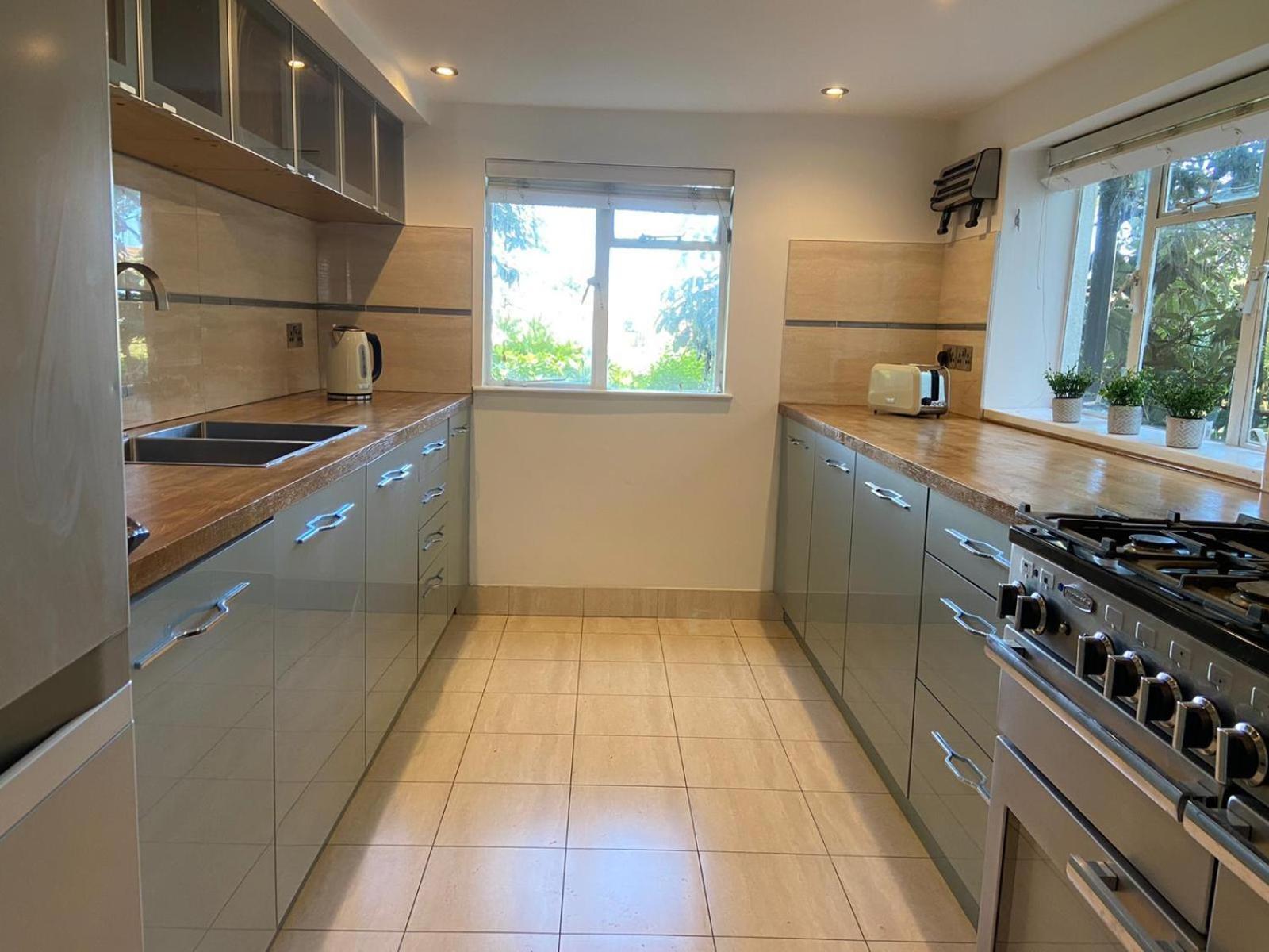 Warwick House - Stunning House With Terrace And Sea Views, Sleeps 11 Vila Worthing Quarto foto